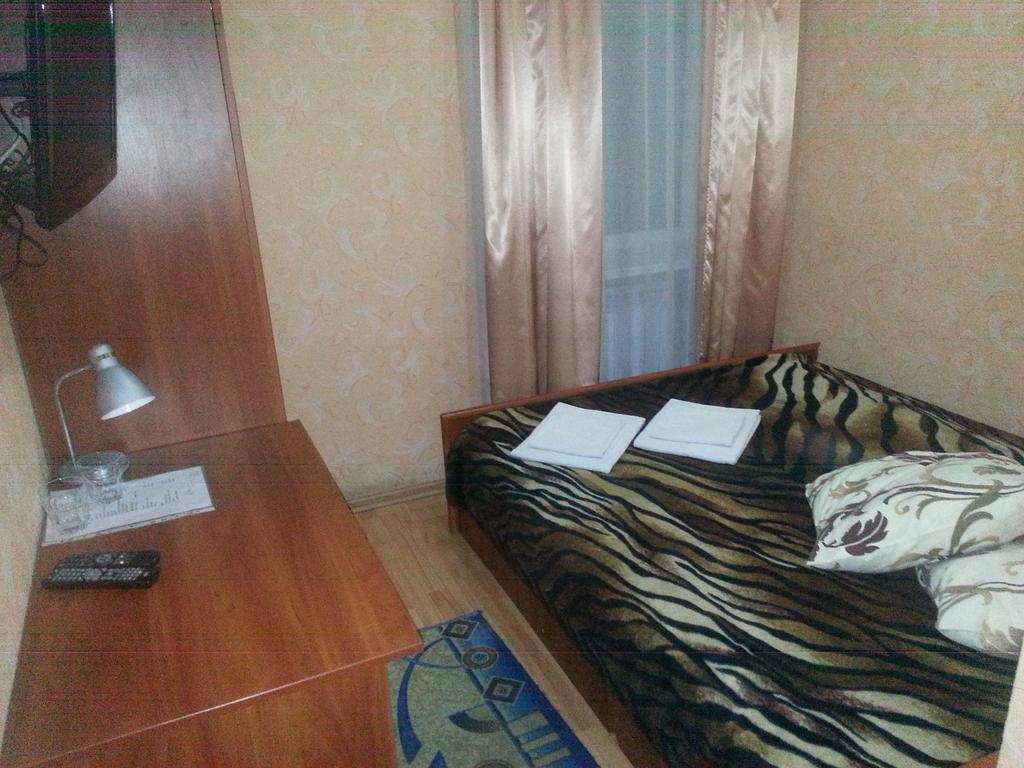 Adler Hotel Киев Стая снимка
